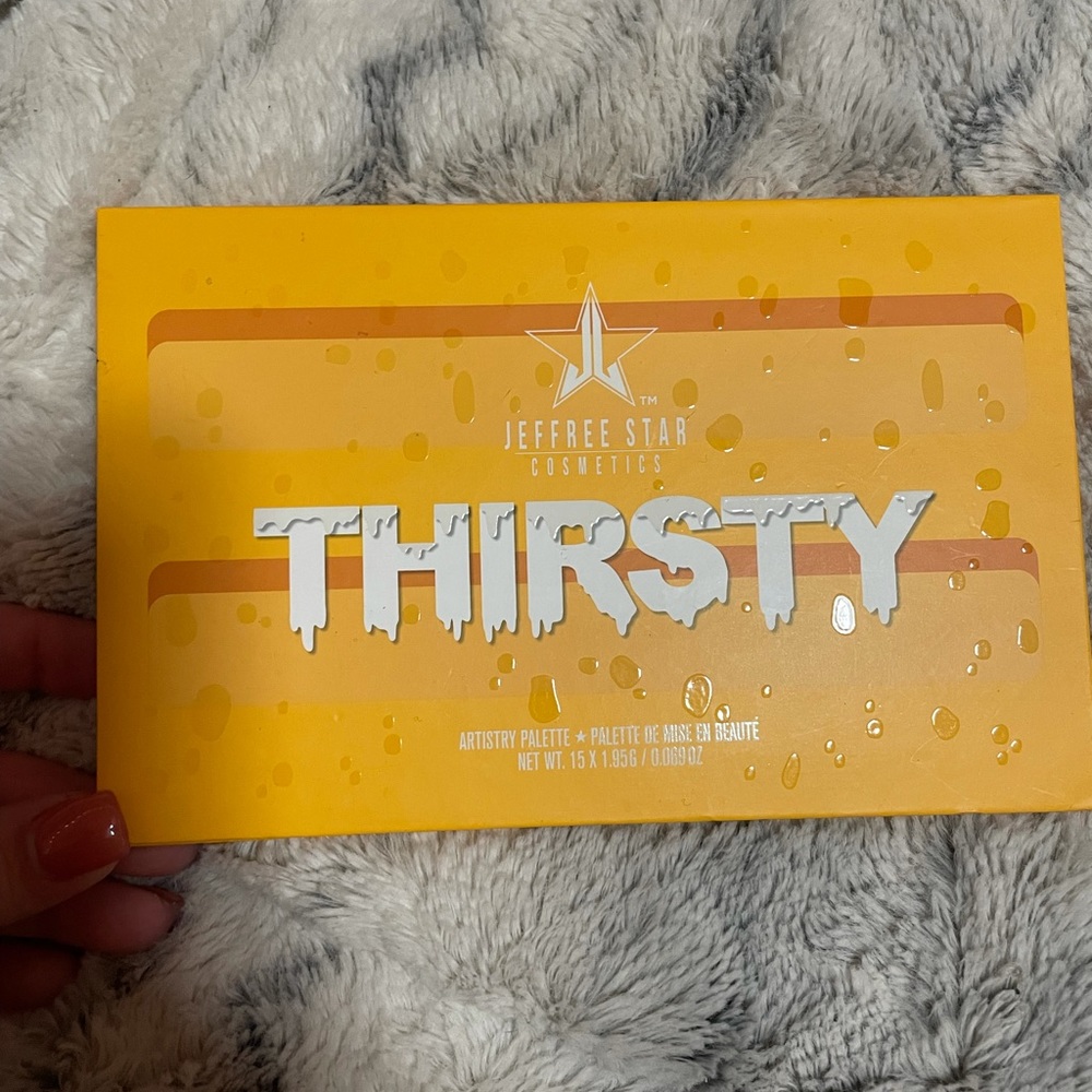 Jeffree star eyeshadow palette